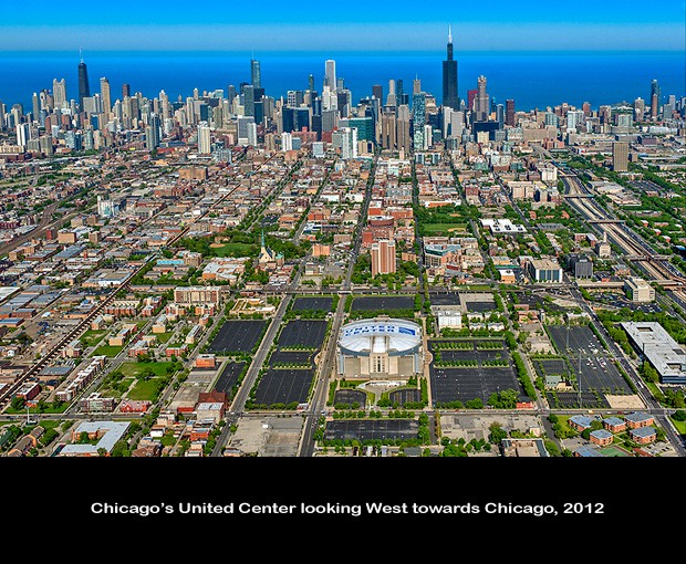 35-CHICAGO_United-Center_120511-070