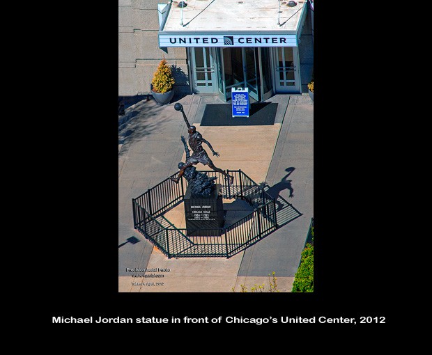 42-MJ-Statue_120406-0209